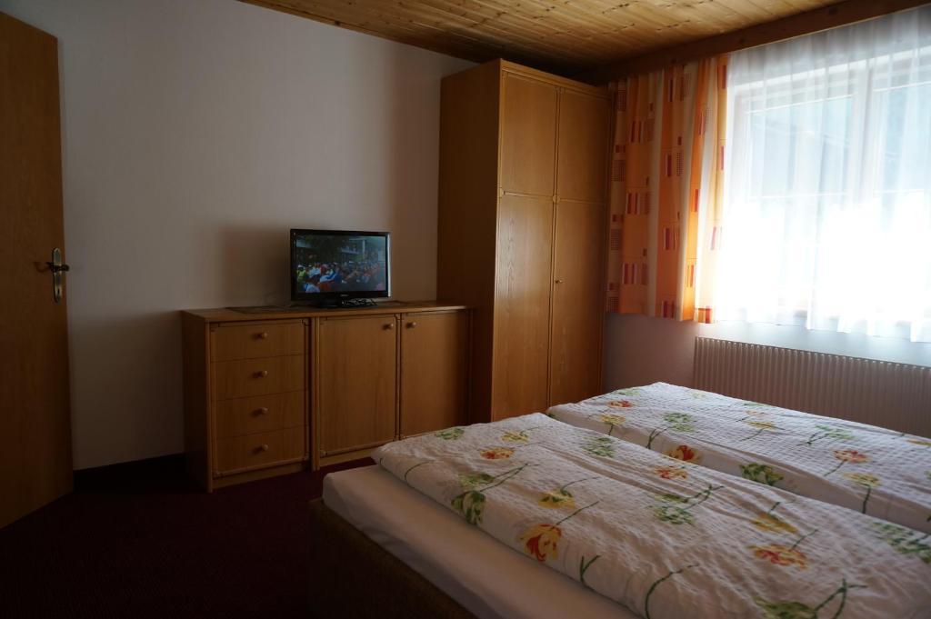 Hotel Haus Birgit Pettneu am Arlberg Habitación foto
